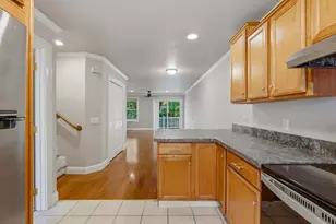 527 West Thames St, Norwich, CT 06360 - Photo 6