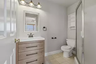 527 West Thames St, Norwich, CT 06360 - Photo 20