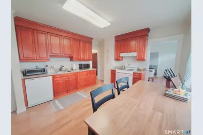 100 Colonial Road #2, Stamford, CT 06906 - Photo 1