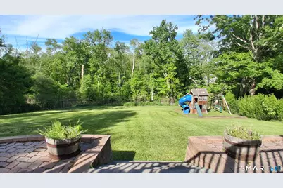 25 Dana Road, Danbury, CT 06811 - Photo 2