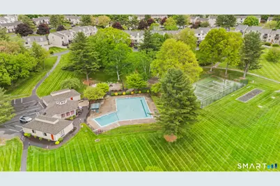 160 Sterling Village #160, Meriden, CT 06450 - Photo 2
