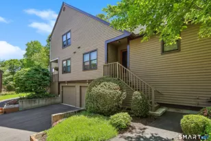 14 Nutmeg Cir, Monroe, CT 06468 - Photo 2