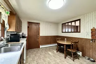 223 Spring St, Windsor Locks, CT 06096 - Photo 4