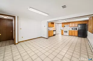 98 Granby St, Waterbury, CT 06708 - Photo 24