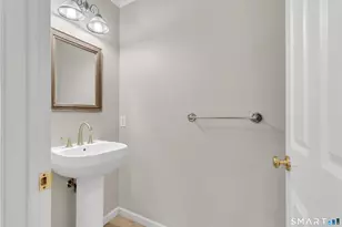 22 2nd Ave, Danbury, CT 06810 - Photo 8