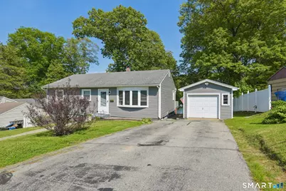 44 Clifton Place, Norwich, CT 06360 - Photo 2