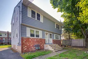38 Mettler St, Woodbridge, CT 06525 - Photo 2
