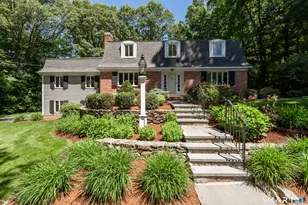 400 Beacon Hill Dr, Cheshire, CT 06410 - Photo 2