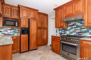 400 Beacon Hill Dr, Cheshire, CT 06410 - Photo 10