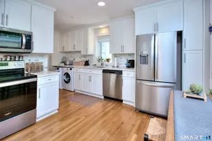 13 Darien Close, Darien, CT 06820 - Photo 10