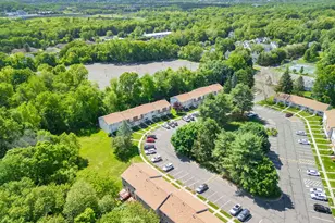 221 Brentwood Dr, Wallingford, CT 06492 - Photo 34