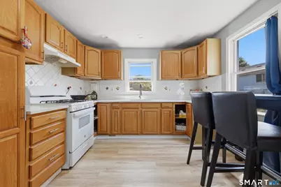 66-68 Alexander Drive, Bridgeport, CT 06606 - Photo 18