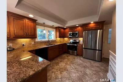 253 Arch Road, Avon, CT 06001 - Photo 4