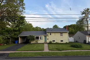 11 Kimberly Rd, West Hartford, CT 06107 - Photo 2