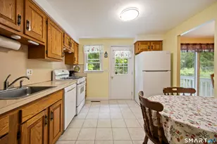 187 Knob Hill Rd, Meriden, CT 06451 - Photo 6