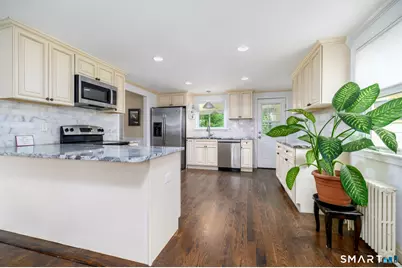 162 Killian Avenue, Trumbull, CT 06611 - Photo 6