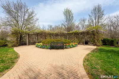 1 King Philip Drive #414, West Hartford, CT 06117 - Photo 2