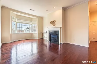 1 King Philip Drive #414, West Hartford, CT 06117 - Photo 2