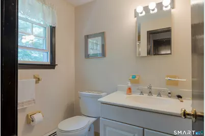 1472 Hartford Turnpike, North Haven, CT 06473 - Photo 24