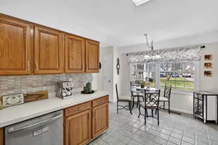 906 Canterbury Ln, Colchester, CT 06415 - Photo 6