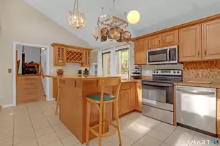 90 Bell St, Manchester, CT 06040 - Photo 4