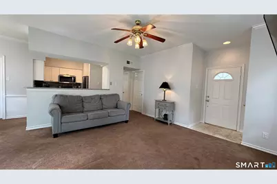 31 High Street #9102, East Hartford, CT 06118 - Photo 6