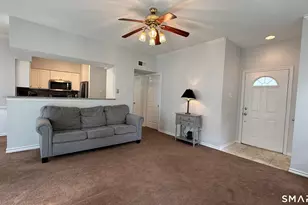 31 High St, East Hartford, CT 06118 - Photo 6