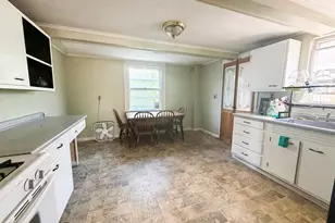 1384 Boston Ave, Bridgeport, CT 06610 - Photo 8