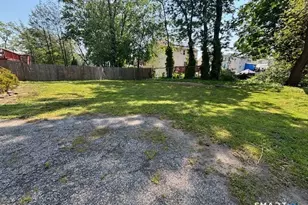366 Harmony St, Bridgeport, CT 06606 - Photo 24