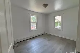 366 Harmony St, Bridgeport, CT 06606 - Photo 12