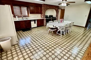 232 Lakeside Blvd E, Waterbury, CT 06708 - Photo 8