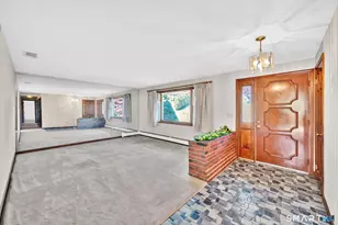 75 Barry Pl, Rocky Hill, CT 06067 - Photo 4