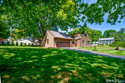22 Elizabeth Street, Trumbull, CT 06611 - Photo 2