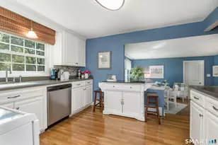 22 Elizabeth St, Trumbull, CT 06611 - Photo 8
