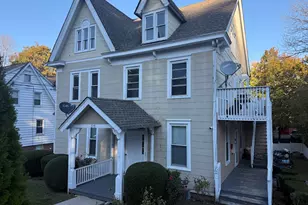 211 Knickerbocker Ave, Stamford, CT 06907 - Photo 1