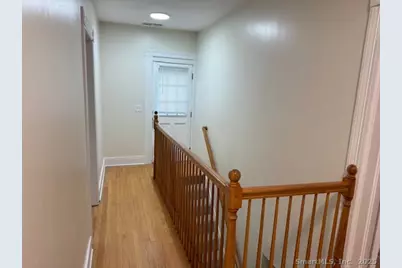 211 Knickerbocker Avenue, Stamford, CT 06907 - Photo 10