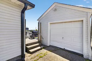 13 Oak St, Groton, CT 06340 - Photo 32