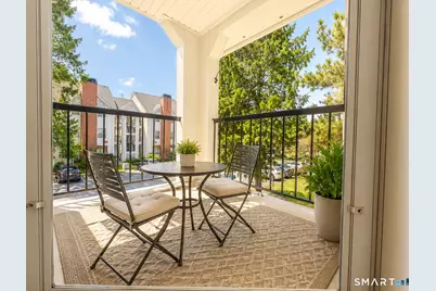 31 High Street #8202, East Hartford, CT 06118 - Photo 8