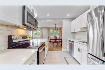 887 Farmington Avenue #2I, West Hartford, CT 06119 - Photo 14