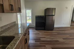 82 State St, Guilford, CT 06437 - Photo 4