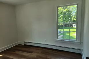 82 State St, Guilford, CT 06437 - Photo 2