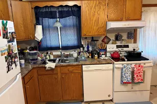 687-689 W Main St, Branford, CT 06405 - Photo 8