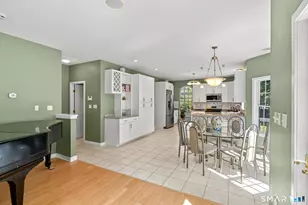 37 Cranberry Ln, Middletown, CT 06457 - Photo 6