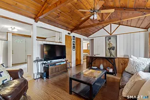 32 Cubles Dr, East Lyme, CT 06357 - Photo 4