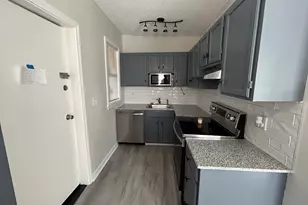 17 Harrison Pl, Hartford, CT 06112 - Photo 6