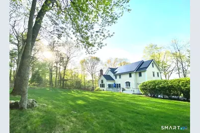 12 Carriage Hill Road, Woodbridge, CT 06525 - Photo 4