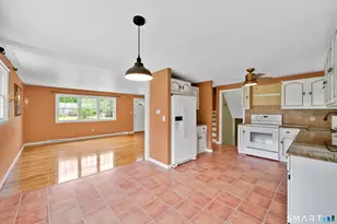 121 Dogwood Ln, South Windsor, CT 06074 - Photo 12