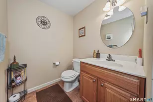 45 Wisteria Dr, Naugatuck, CT 06770 - Photo 20