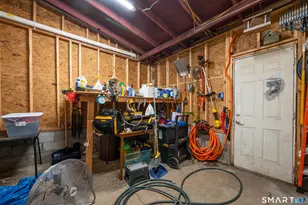 84 Jewett Ave, Bridgeport, CT 06606 - Photo 38