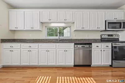 37 Old Mill Court #37, Simsbury, CT 06070 - Photo 16